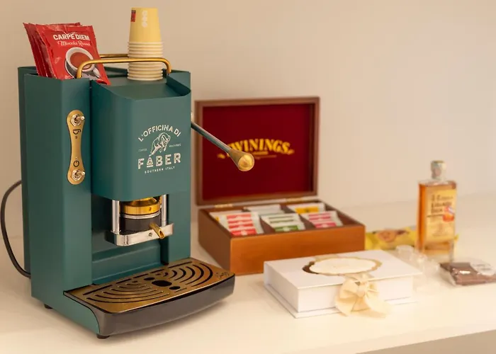 Elite Vatican Refuge * Rom