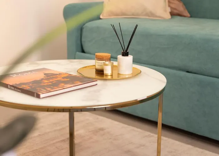 Elite Vatican Refuge * Rom